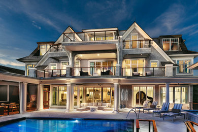 Exterior home idea in Charleston