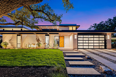 Modern exterior home idea in Austin