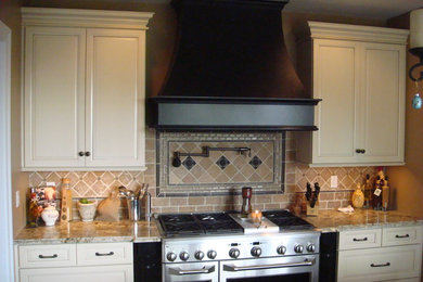 Kitchen - kitchen idea in Baltimore