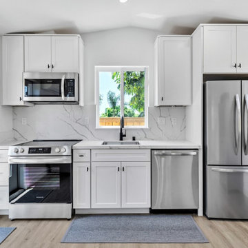 1 BR Under 500 sqft ADU in Carlsbad Kitchen