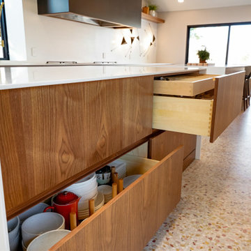 W Jewell - Modern Kitchen