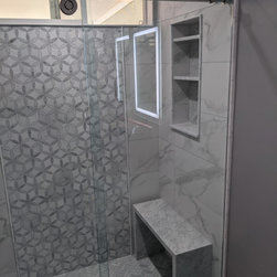 Hydra - San Diego - Shower Doors
