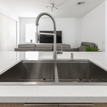 Versatil Contemporany Kitchen