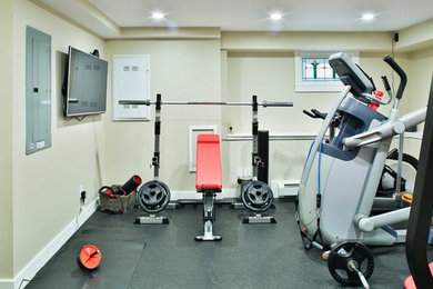 Home gym - traditional home gym idea in Vancouver