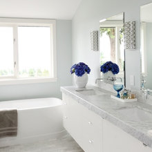 Cliffridge - Upstairs Bathroom