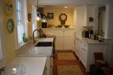Farmhouse kitchen photo in Boston