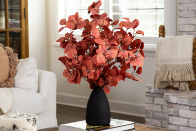 Example of a cottage living room design in Miami