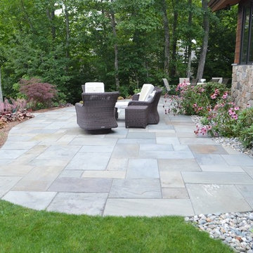 Random Rectangular Bluestone Patio