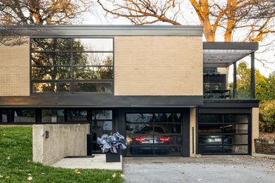 1960s exterior home idea in Chicago