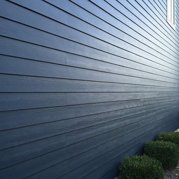 Dive into Deep Ocean blue siding by James Hardie!