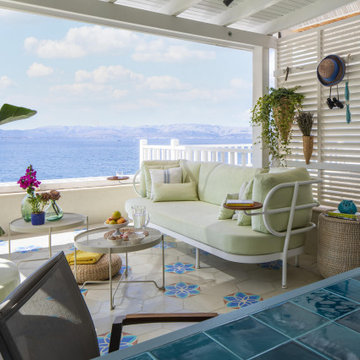 THE WEEKEND HOUSE