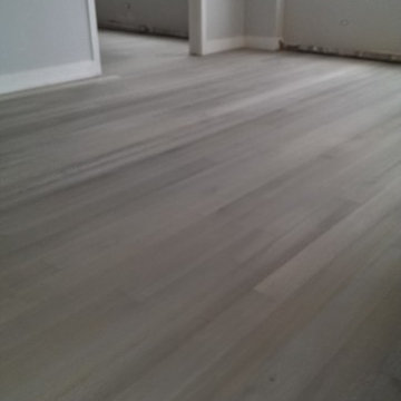 Creoused whitewash floor