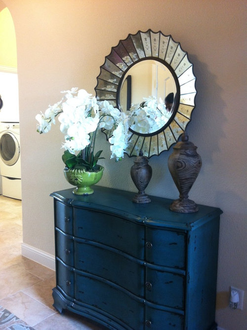 Need help to find interior decoration items online