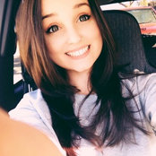 Becca Hentons foto