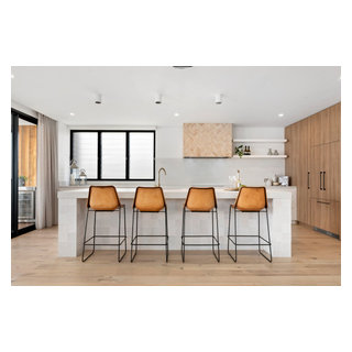Babs Road Killcare Heights - Beach Style - Kitchen - Sydney - by Osmond ...