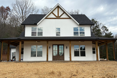 Inspiration for a country home design remodel in Atlanta