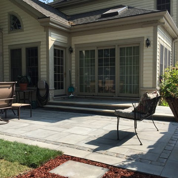 Duck Grey Patio with Cobblestone Accent