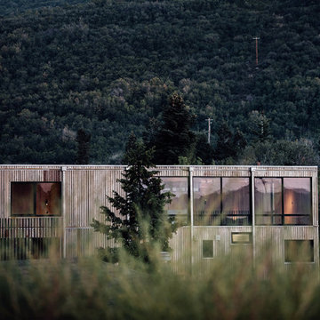 Contemporary Cube Shape Home