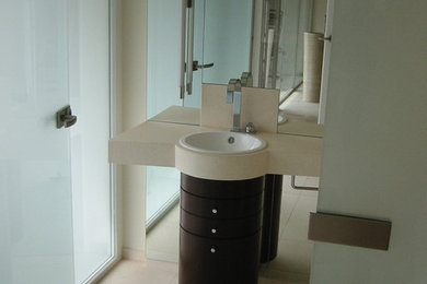 Modernes Badezimmer in Sonstige