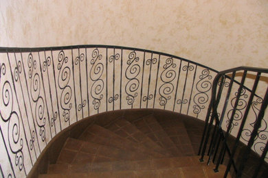 Staircase - traditional staircase idea in Los Angeles