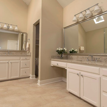 Cottage Oak Master Bath Update
