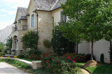 Traditional exterior home idea in Oklahoma City