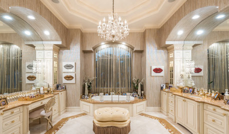 10 Design Musts for a Glam Bathroom