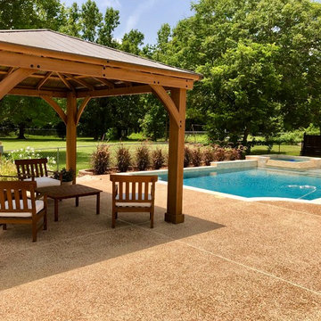 Peaceful Pool & Patio