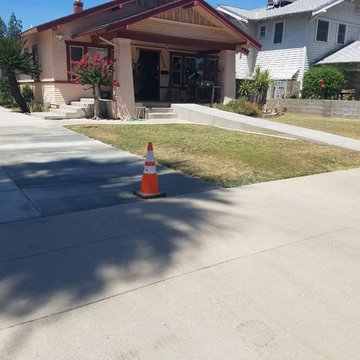 Concrete ramp/stairs