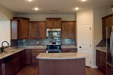 Kitchen photo in Austin