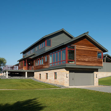Robust River House