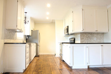 Inspiration for a country kitchen remodel in Ottawa