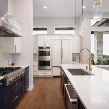 Modern: 4,950 ft², 4 BR/4 BA/2 ST home
