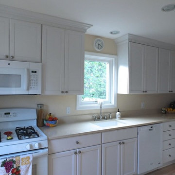 Warm Airy Kitchen