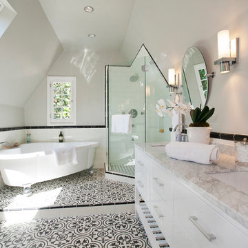 Granada Cement Tile: A Chic Bathroom with a Dose of Bold Pattern