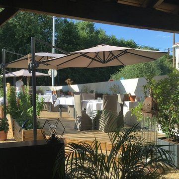 l'aménagement du jardin-terrasse du restaurant