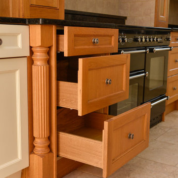 Approved Used Kitchen, Charles Yorke Shaker with Island