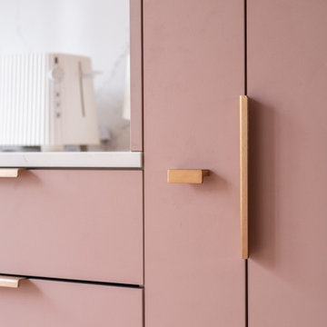 La cuisine rose et marbre blanc d'Antoine