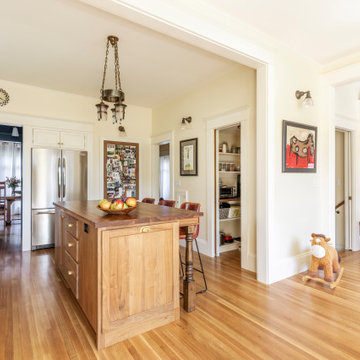 Eloise & Matt's Colonial with Transitional Elements