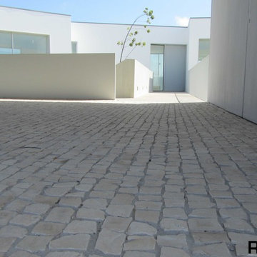 PR.0017.331.Portuguese Cobblestone Outside Unifamiliar Vivenda