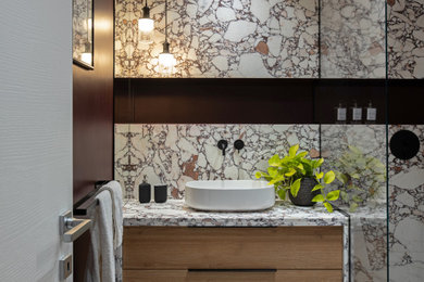 Inspiration for a modern bathroom remodel in Turin
