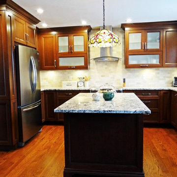 Transitional west island kitchen