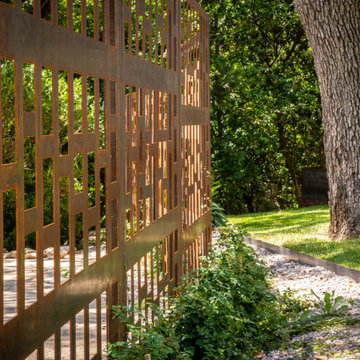 Great Oaks Austin Composite Deck with Custom Corten Screening