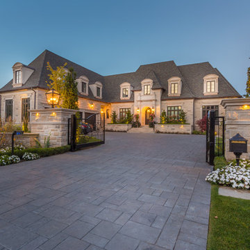 Richmond Hill Residence