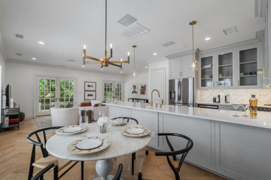 Kitchen - kitchen idea in Dallas