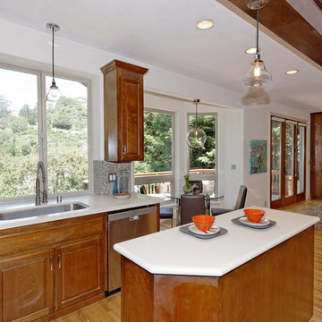 134 Strathmoor Dr. Berkeley, 94705