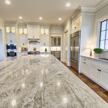 A Luxuriously Grand Kitchen Design