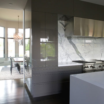 SCENIC CONTEMPORARY