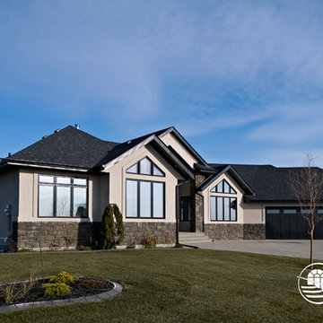Acreage Bungalow