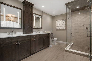 Bathroom - contemporary bathroom idea in New York
